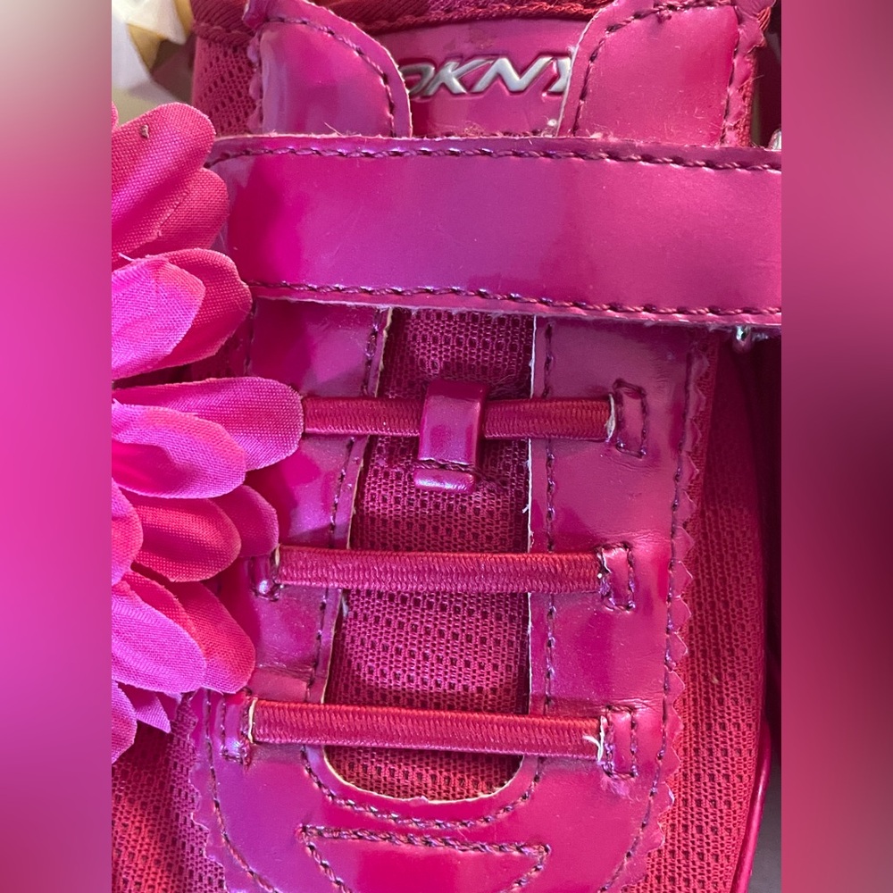 DKNY PINK leisure athletic shoes